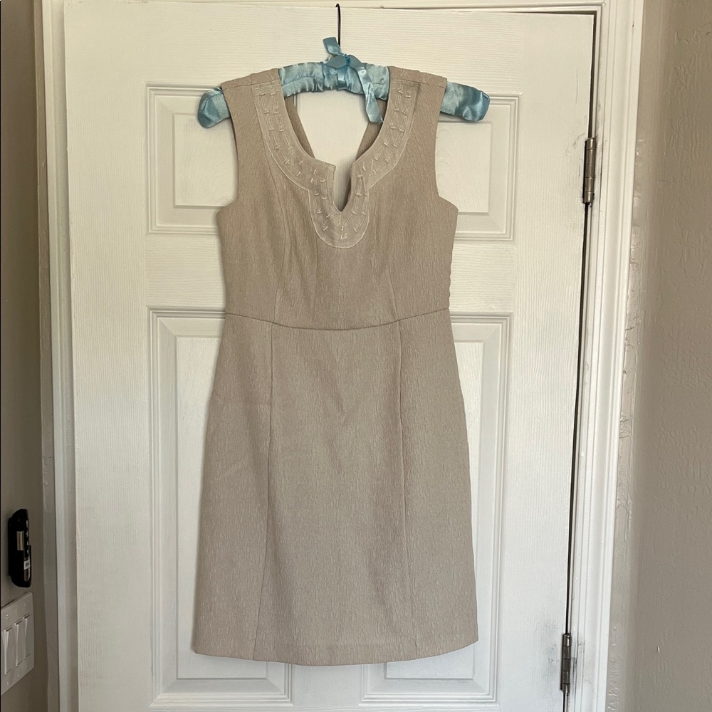 Elegant Beige Sleeveless Dress